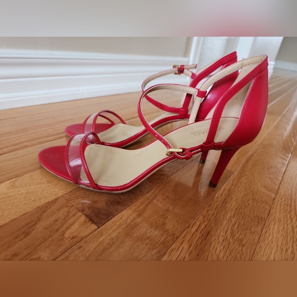 MICHAEL KORS  Open Toe  Bright Red Ankle Strap Mid Sandals Sz 9 - Picture 9 of 14